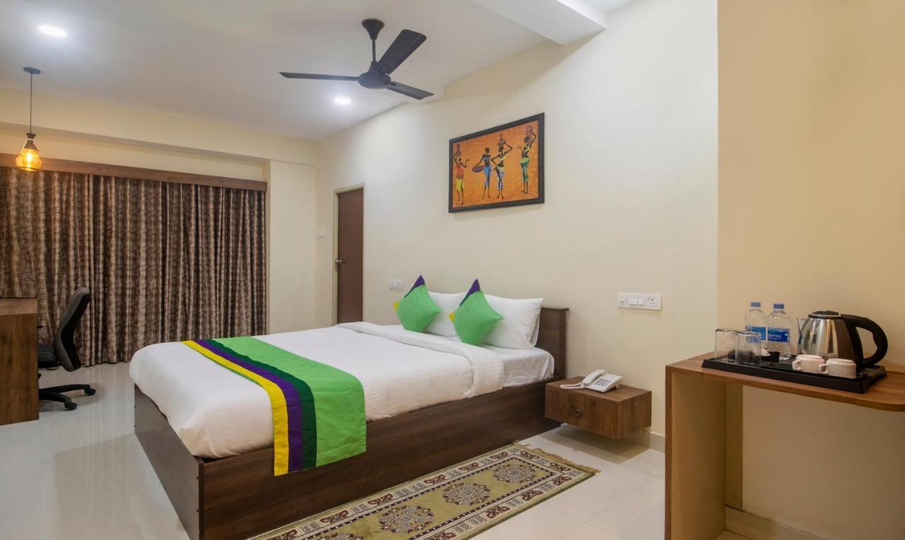 Hotel Treebo Navya The Park Hajdarabad Zewnętrze zdjęcie